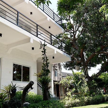 Location One Eighty Bed & Breakfast Bangcusay Bagian luar foto