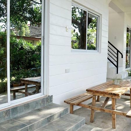 Location One Eighty Bed & Breakfast Bangcusay Bagian luar foto