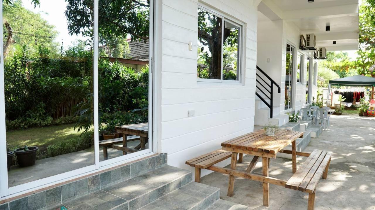 Location One Eighty Bed & Breakfast Bangcusay Bagian luar foto